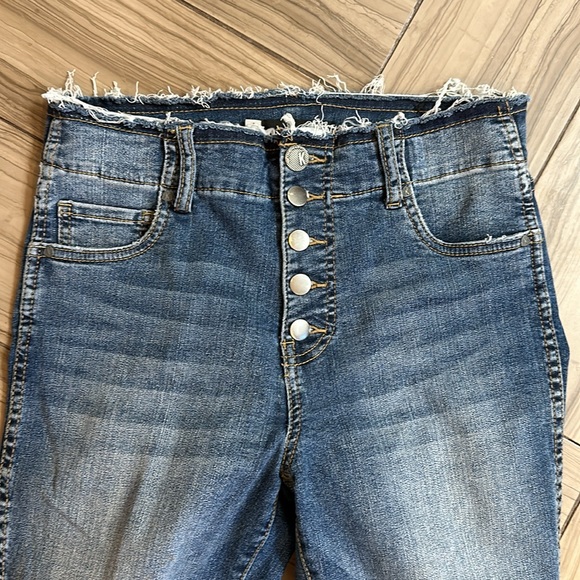 🌻3xHP!🌻 Kut from the Kloth Connie button fly jeans 4 - Picture 2 of 6